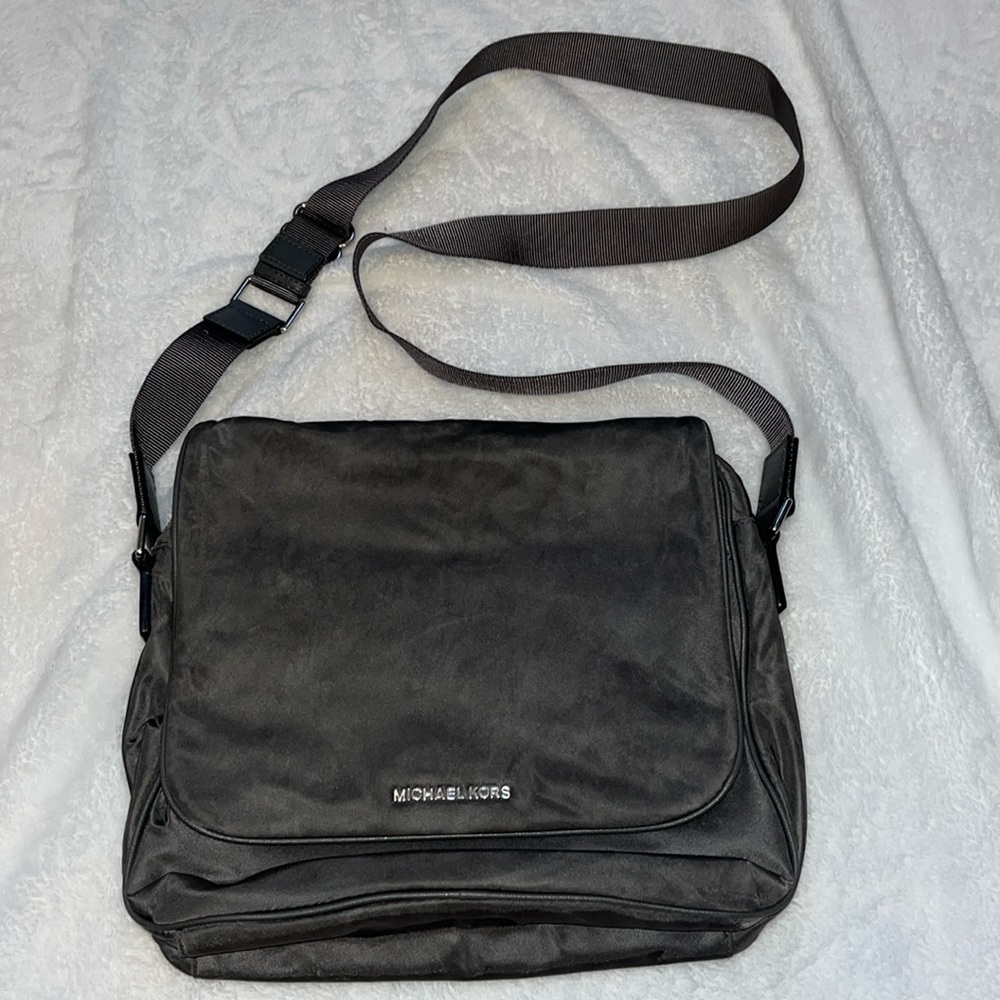 MICHAEL KORS CROSSBODY PURSE